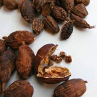 Black Cardamom (Moti Badi Elaichi)